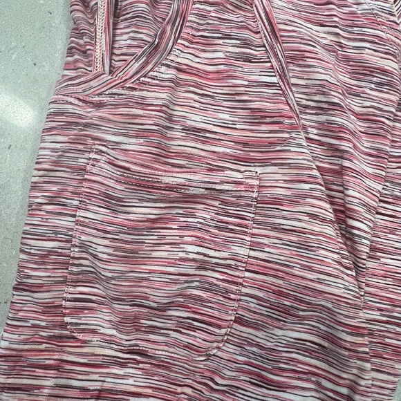 Lululemon Yogi Racer Back III - Picture 3 of 3